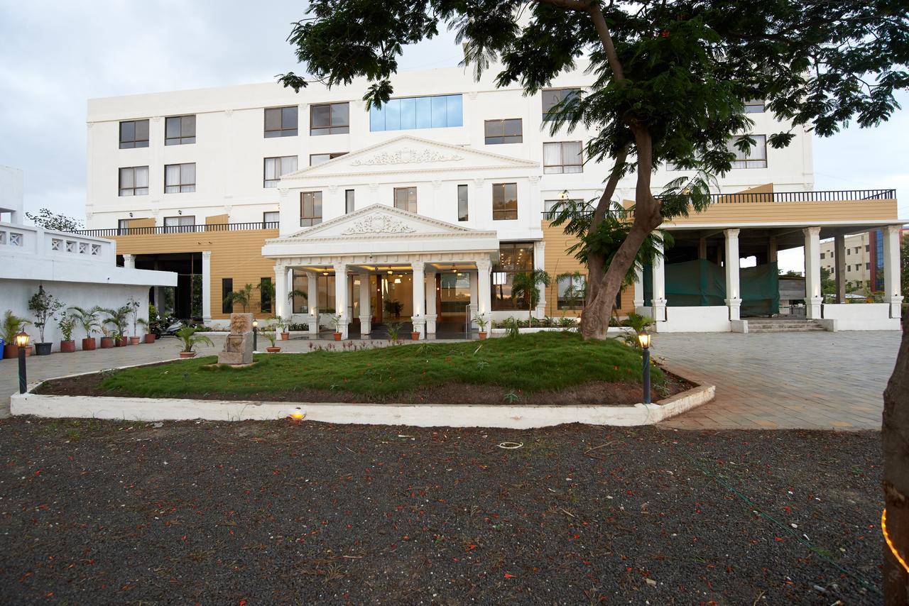 Sanskruti Heritage Resort Shirdi Exterior foto